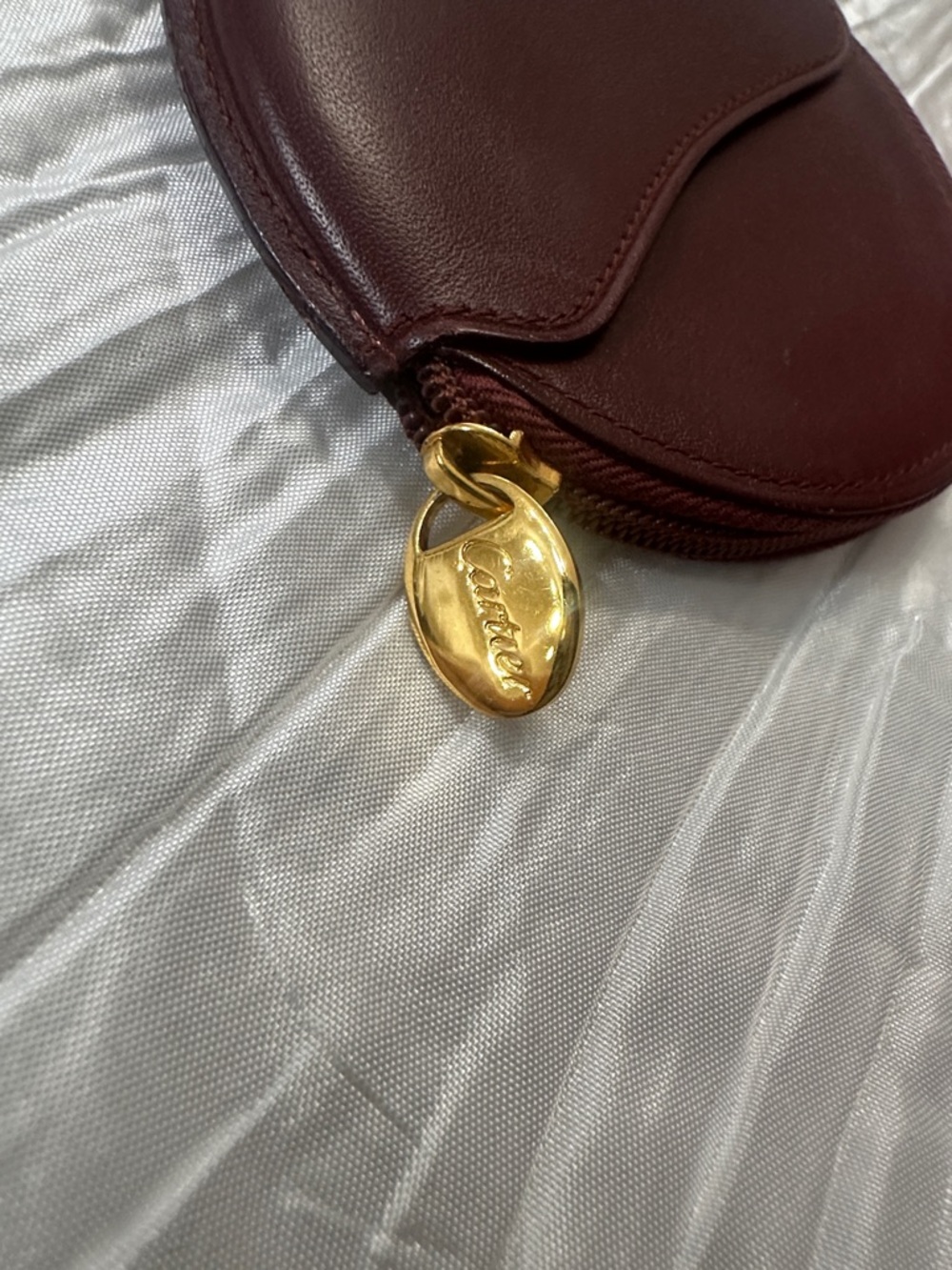 Cartier Burgundy Leather Round Coin Pouch with Gold Zip Pull - Picture 5 of 8